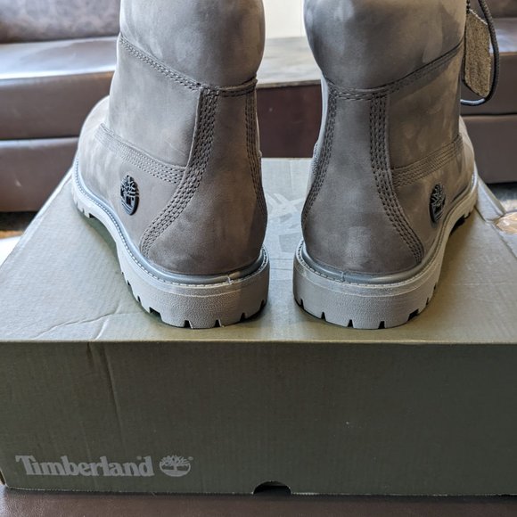 9.5 women's Timberland boot Grey Nubuck 6in - NEW - Picture 5 of 10